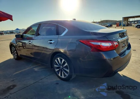 2016 Nissan Altima 2.5 z USA, uszkodzony, nr VIN 1N4AL3AP6GC193262